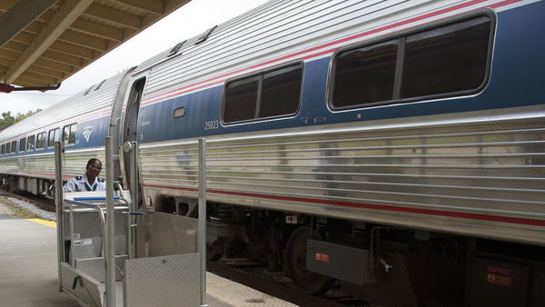 Amtrak portable wheelchair lift